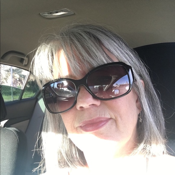 Meet your Posher, Jane - Picture 2 of 2